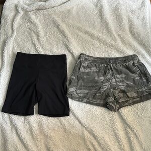 Express Shorts Bundle size medium
